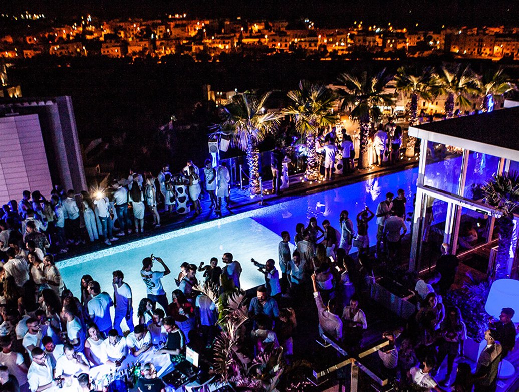Hugo's Hotel Rooftop