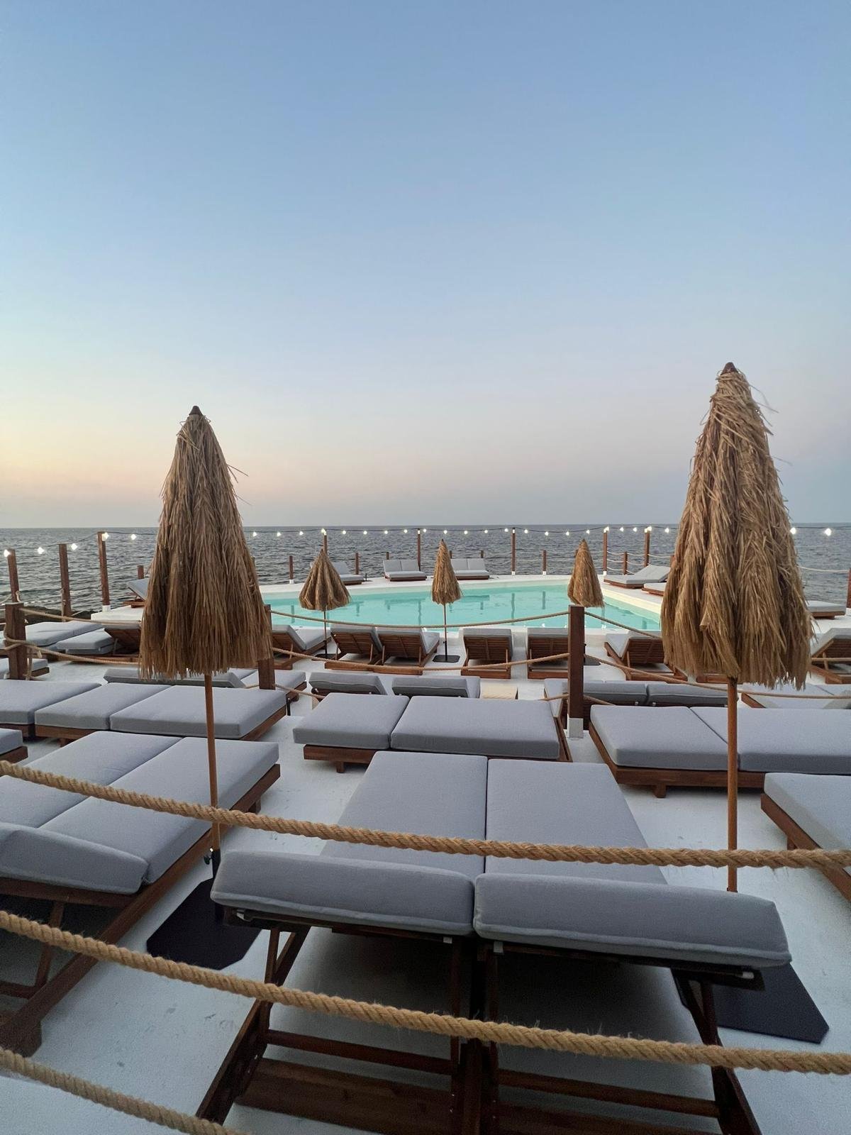 toyroom beach club vue malte